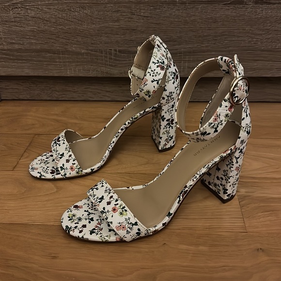 Ann Taylor Floral Block Heel Sandals - Picture 2 of 5